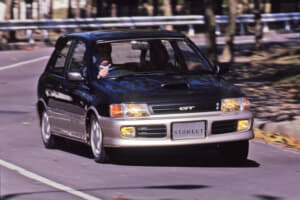 【画像】「シルビア」よりも速かったトヨタ「スターレット」90年代若者の「アオハル」だった「EP82」はすごかった 〜 画像22