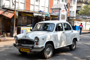 【画像】約60年も生産されたインドのシーラカンス的国民車がEVで復活!? スズキ「マルチ800」に駆逐された「ヒンドゥスタン・アンバサダー」とは？ 〜 画像21