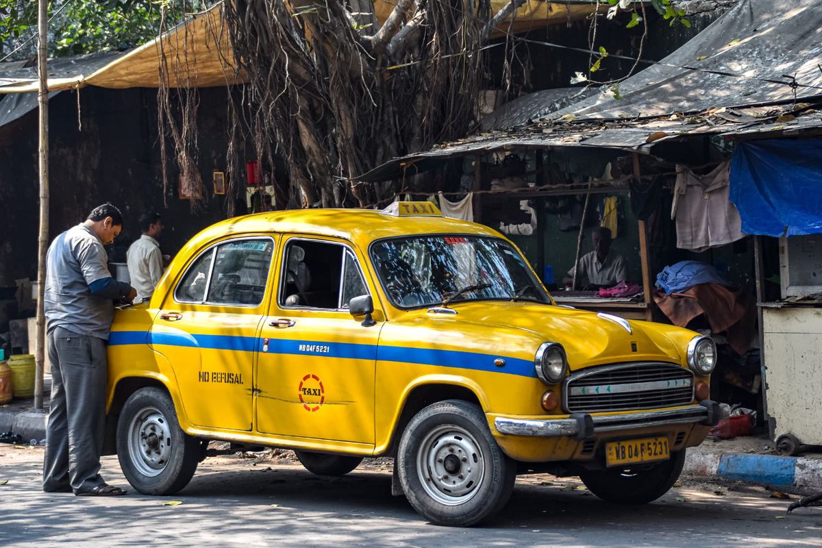 約60年も生産されたインドのシーラカンス的国民車がevで復活 スズキ マルチ800 に駆逐された ヒンドゥスタン アンバサダー とは 画像10 Auto Messe Web カスタム アウトドア 福祉車両 モータースポーツなどのカーライフ情報が満載 約60年も生産されたインドのシーラカンス的国民車がevで復活 スズキ マルチ800 に駆逐された ヒンドゥスタン アンバサダー とは 画像10 Auto Messe Web カスタム アウトドア 福祉車両 モータースポーツなどのカーライフ情報が満載