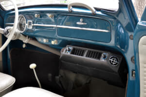 クラシックカーに後付けエアコンキットが流行中 真夏でも快適なドライブが可能な魔法のアイテムの中身とは カスタム アウトドア 福祉車両 モータースポーツなどのカーライフ情報が満載 Auto Messe Web