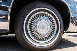 【画像】クラシックカーのタイヤ側面はなぜ白い？ 今もゴツ系SUVで人気の「ホワイト系」タイヤカスタムの歴史 〜 画像4