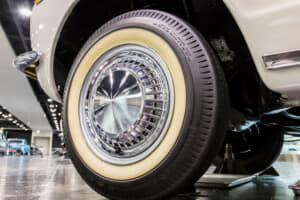 【画像】クラシックカーのタイヤ側面はなぜ白い？ 今もゴツ系SUVで人気の「ホワイト系」タイヤカスタムの歴史 〜 画像11