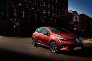 100万円以下で選び放題 価格高騰の中古車市場で納得の価格で購入できるルノー ルーテシア とは カスタム アウトドア 福祉車両 モータースポーツなどのカーライフ情報が満載 Auto Messe Web