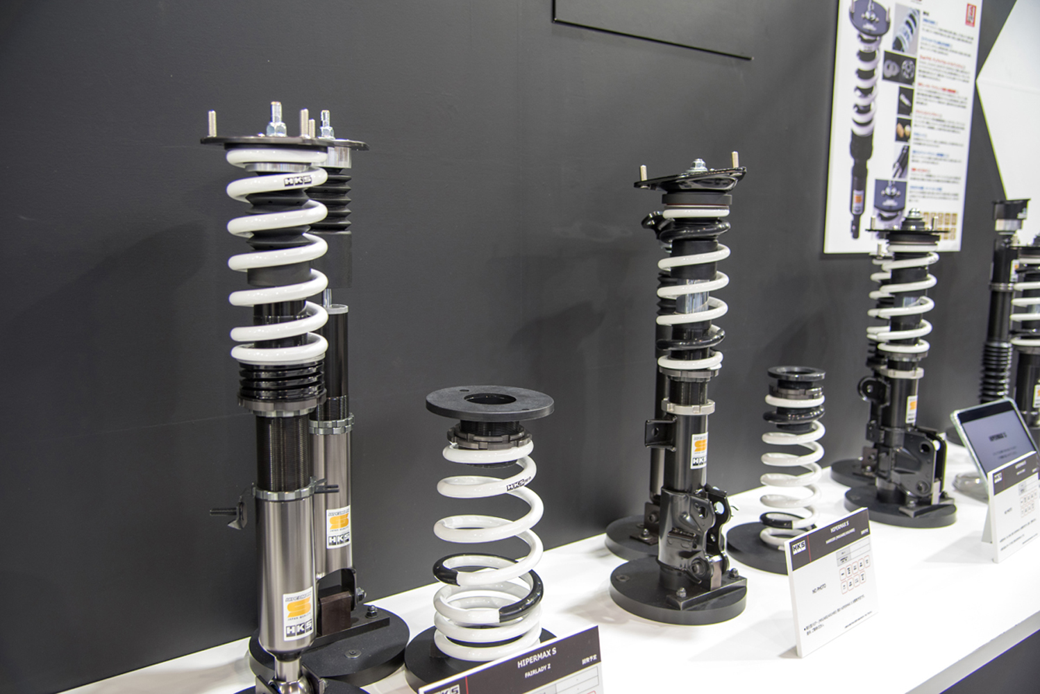 車高調 はメーカーによって何が違う 間違いのない7ブランドの特徴をプロが解説 画像6 Auto Messe Web カスタム アウトドア 福祉車両 モータースポーツなどのカーライフ情報が満載 車高調 はメーカーによって何が違う 間違いのない7ブランドの特徴をプロが解説 画像6 Auto Messe Web カスタム アウトドア 福祉車両 モータースポーツなどのカーライフ情報が満載