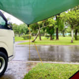 ゲリラ豪雨からテントやタープを守れ！ キャンプに行く前に知っておくべき自衛手段とは