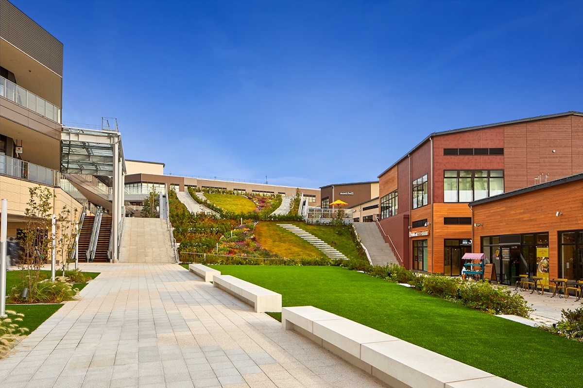 【画像ギャラリー】「トイ・ストーリー」の世界観をキャンピングカー「TOY’S BOX 95」で再現！ お披露目イベントがグランベリーパークで