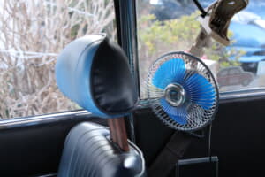 【画像】真夏の炎天下に旧車でドライブは自殺行為!?   扇風機では通用しない「酷暑」の乗り越え方とは 〜 画像6