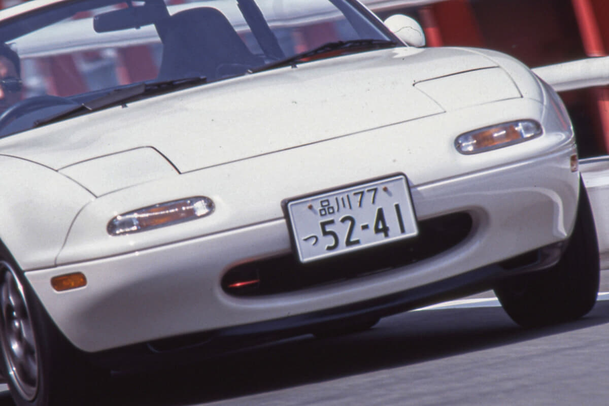 見た目は普通のロードスターな M2 1028 がスゴイ 中身は軽量化に徹したスポーツマシンだった カスタム アウトドア 福祉車両 モータースポーツなどのカーライフ情報が満載 Auto Messe Web