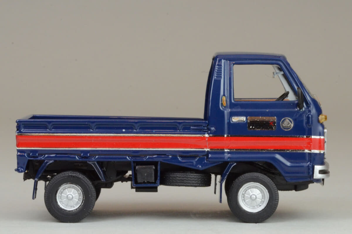 Jpsカラーの軽トラがあった ロータスのf1黄金期を支えたホンダ Tn360 とは 画像17 Auto Messe Web カスタム アウトドア 福祉車両 モータースポーツなどのカーライフ情報が満載