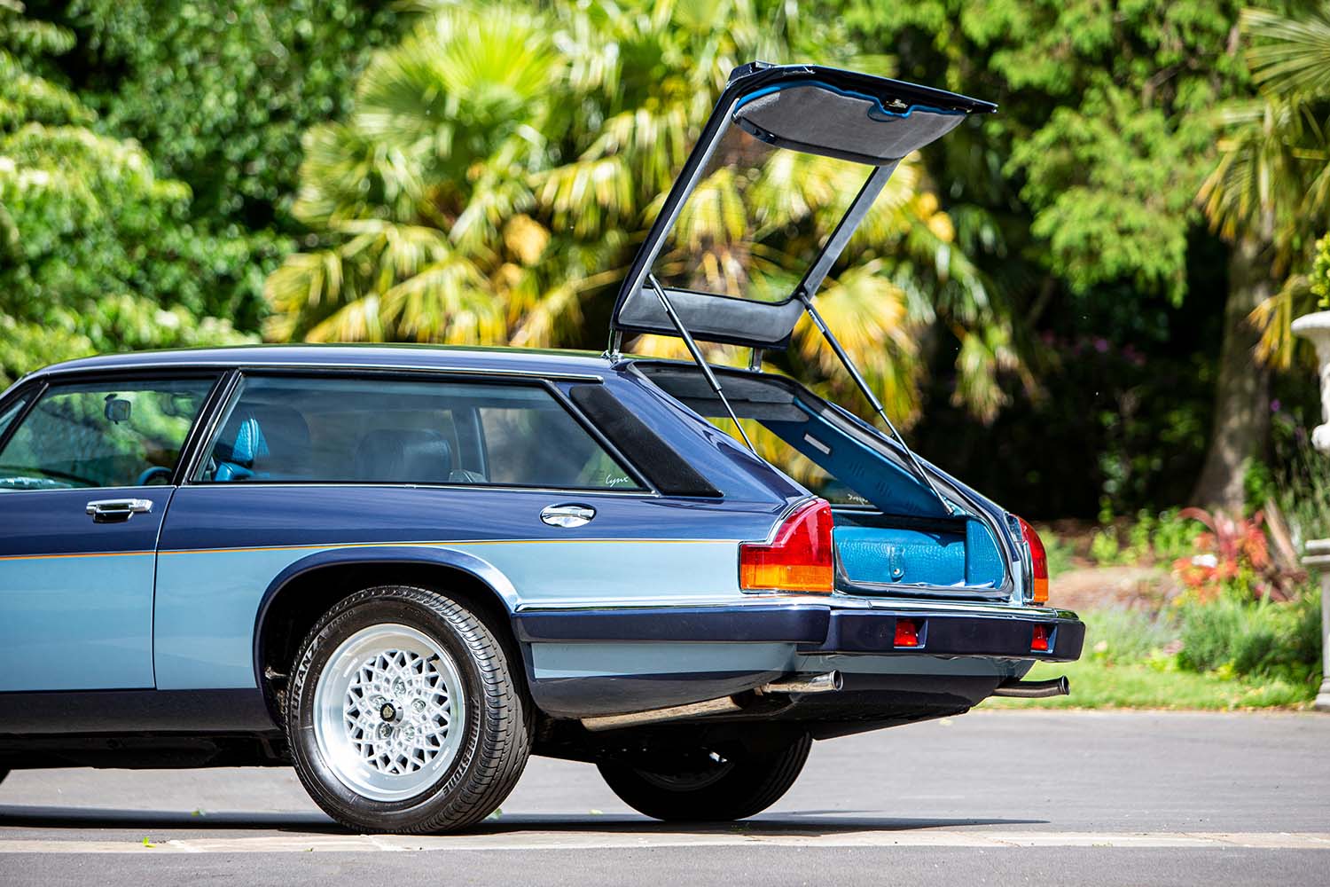 1台だけ作られたジャガー「XJ-S V12」ベースのシューティングブレーク