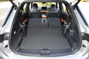 三菱デリカd 5 それともアウトランダーphev プロが指南する車中泊カーとは カスタム アウトドア 福祉車両 モータースポーツなどのカーライフ情報が満載 Auto Messe Web