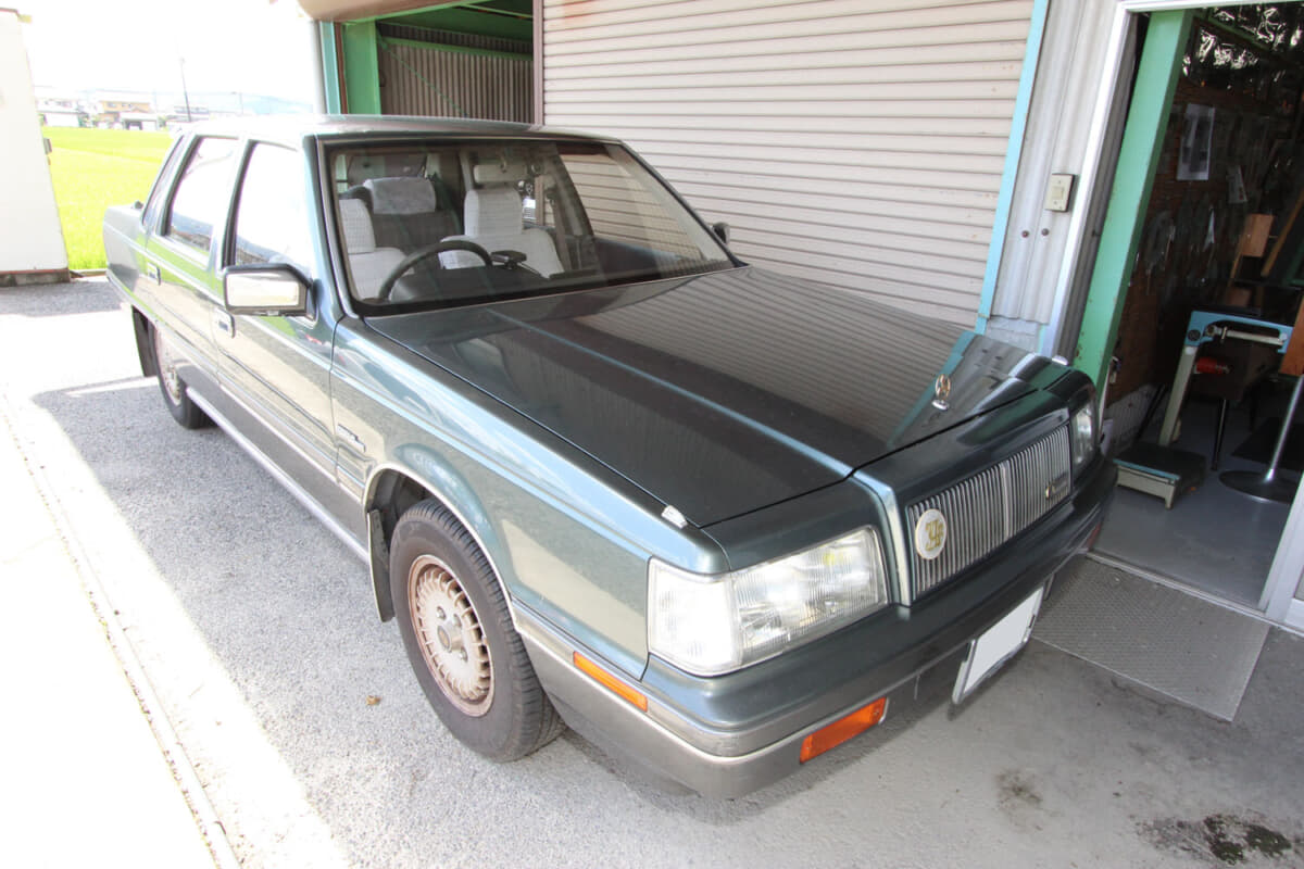 バブルだから実現した三菱とamgのコラボ デボネアv 3000 ロイヤル Amg はコスメチューンだった 画像8 Auto Messe Web カスタム アウトドア 福祉車両 モータースポーツなどのカーライフ情報が満載