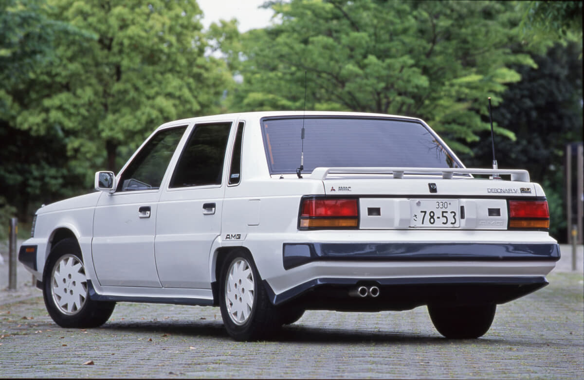 バブルだから実現した三菱とamgのコラボ デボネアv 3000 ロイヤル Amg はコスメチューンだった 画像2 Auto Messe Web カスタム アウトドア 福祉車両 モータースポーツなどのカーライフ情報が満載