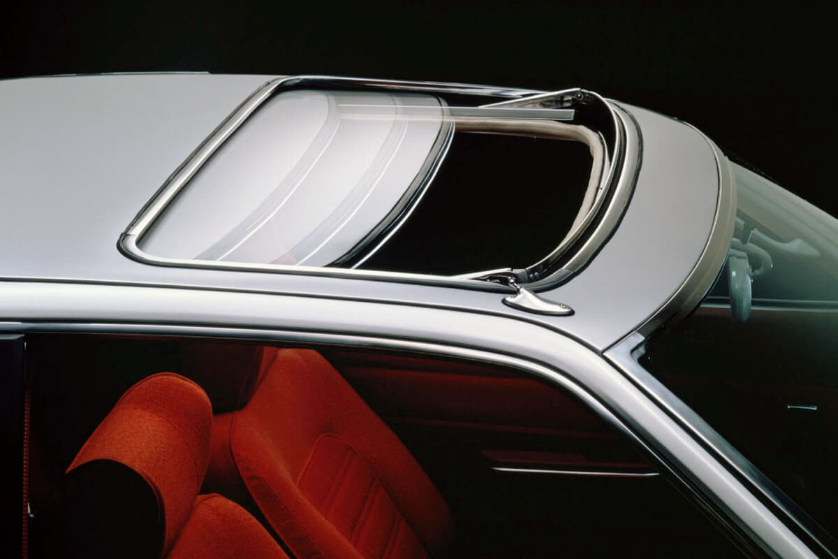 バブル時代の憧れ装備だった サンルーフ がいまや絶滅の危機 日本車が採用しなくなった理由とは カスタム アウトドア 福祉車両 モータースポーツなどのカーライフ情報が満載 Auto Messe Web