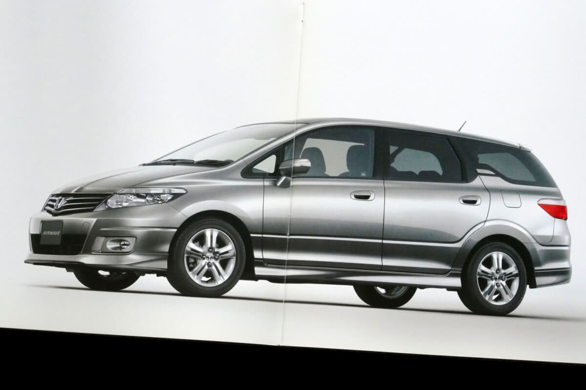 ホンダ初代 フィット はなぜ0万台も売れたヒット作になった 世界に認められた画期的なエンジニアリングを紹介します 画像 Auto Messe Web カスタム アウトドア 福祉車両 モータースポーツなどのカーライフ情報が満載