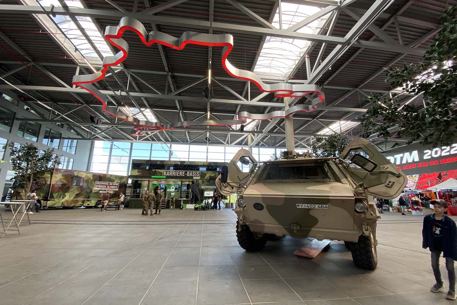 ニュルブルクリンク はテーマパークです レース観戦者を魅了する グルメ と ショッピング を紹介します 画像27 Auto Messe Web カスタム アウトドア 福祉車両 モータースポーツなどのカーライフ情報が満載