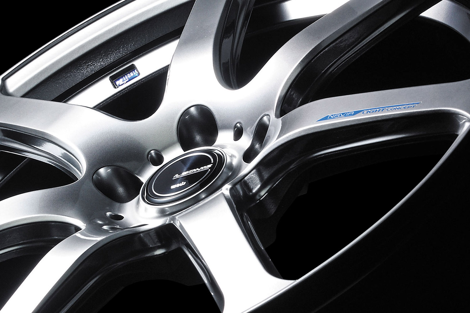 欧州suvに似合う ウェッズ ブランドのホイールとは Bmw X3 メルセデスglc アウディq3 にオススメのデザインあります Pr カスタム アウトドア 福祉車両 モータースポーツなどのカーライフ情報が満載 Auto Messe Web