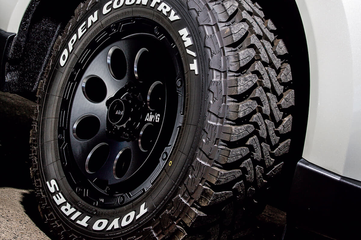 【画像ギャラリー】トヨタ「ハリアー」にオフロード系ホイールが似合う！ マッチングの秘密は「RAV4」サイズの選択にありました AUTO