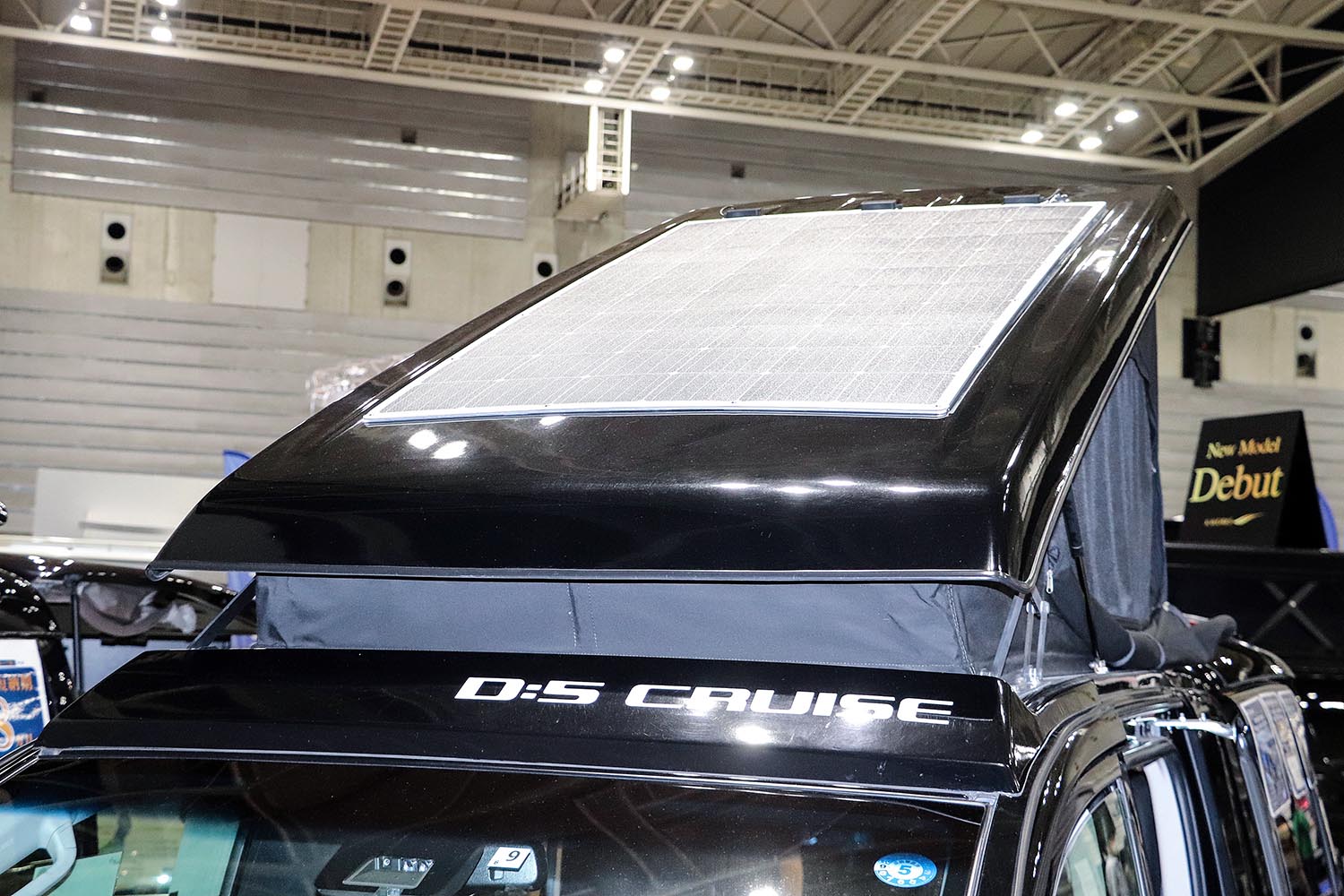 普段遣いもアウトドアにも使える三菱「デリカD:5」