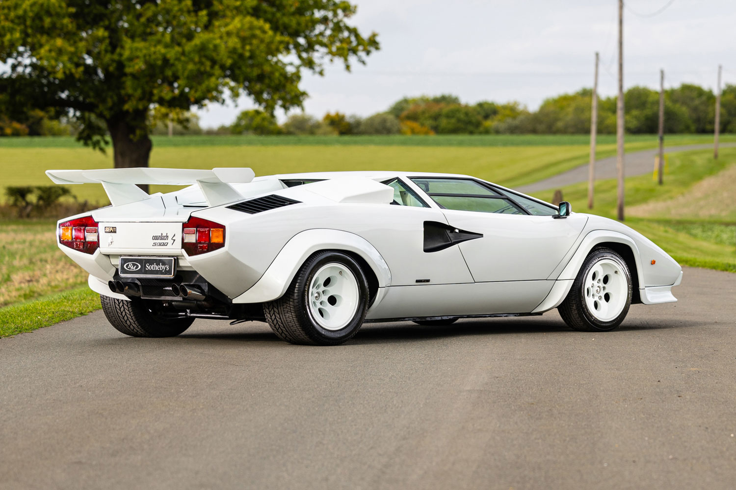 ロンドンオークションに出品されたランボルギーニ・カウンタックLP5000Sをレポート