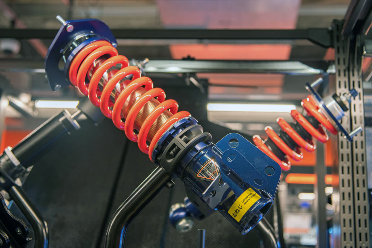 トヨタ アルファード などのミニバンに 車高調 を組む意味はある いまや乗り心地もよいオススメアイテムに進化していました 画像8 Auto Messe Web カスタム アウトドア 福祉車両 モータースポーツなどのカーライフ情報が満載