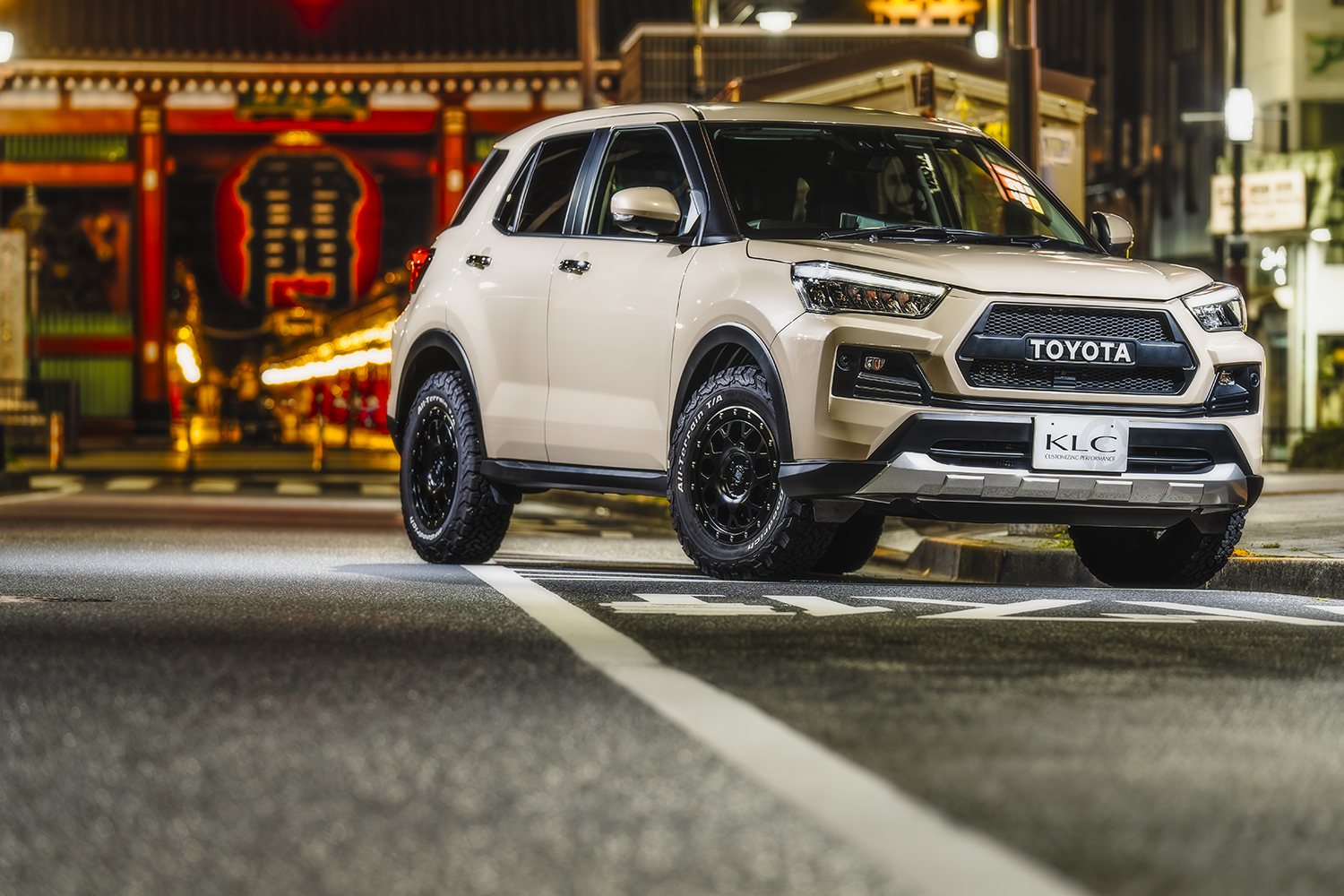 エアロメーカーKLCの最新作、ダイハツ・ロッキーとトヨタ・ライズがRAV4顔面ボディキット