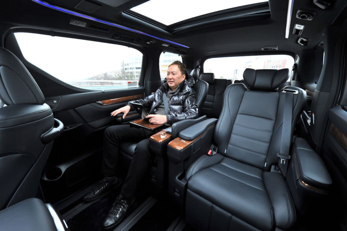 【画像ギャラリー】ミニバンの憧れ装備「キャプテンシート」のメリットとデメリットとは？ ベンチシートが便利なポイントも解説します AUTO