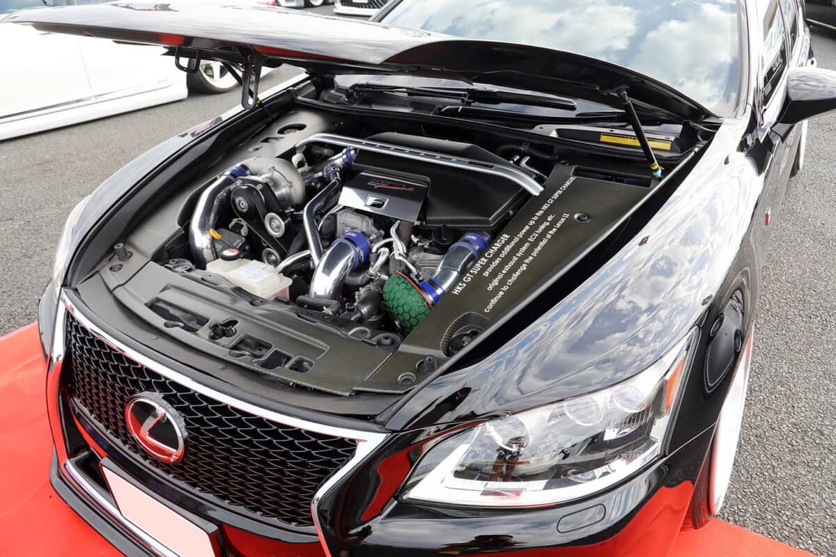 【画像ギャラリー】レクサス「LS460」にHKSスーパーチャージャーをセット！ 昭和世代に刺さるカスタム満載の大人アーバン仕様とは