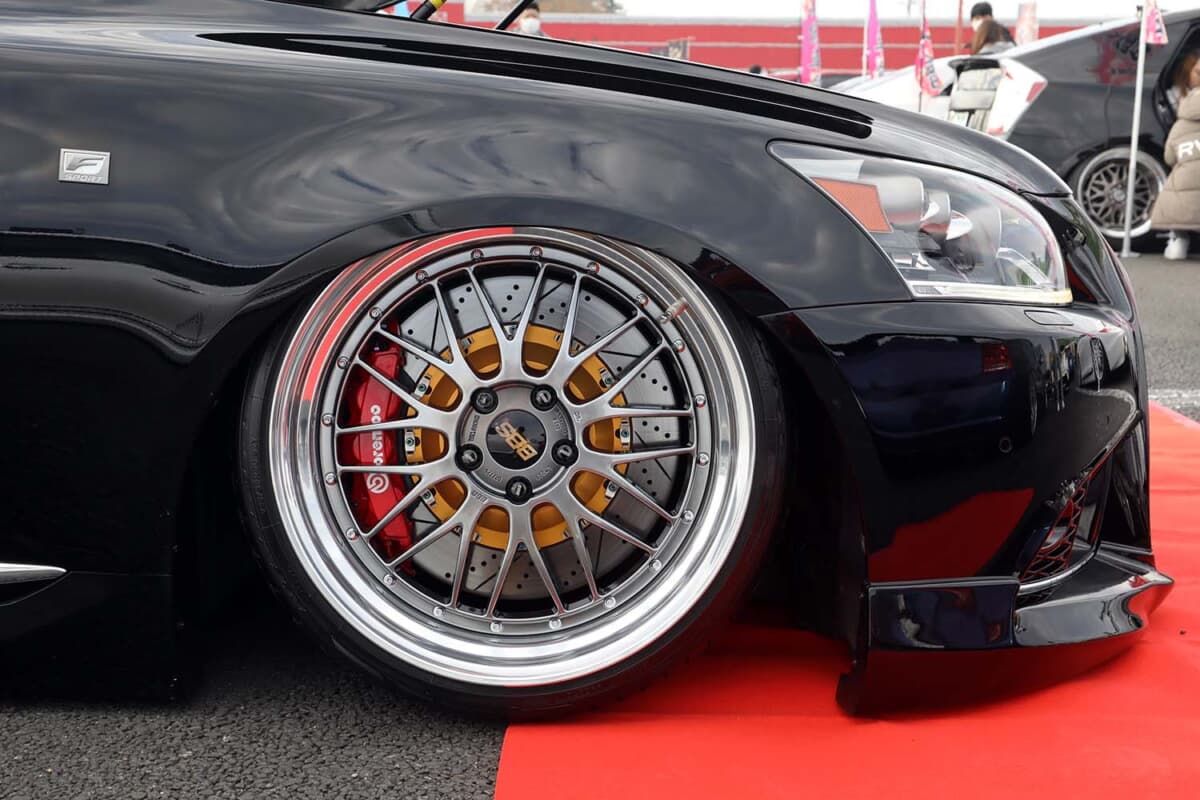 【画像ギャラリー】レクサス「LS460」にHKSスーパーチャージャーをセット！ 昭和世代に刺さるカスタム満載の大人アーバン仕様とは