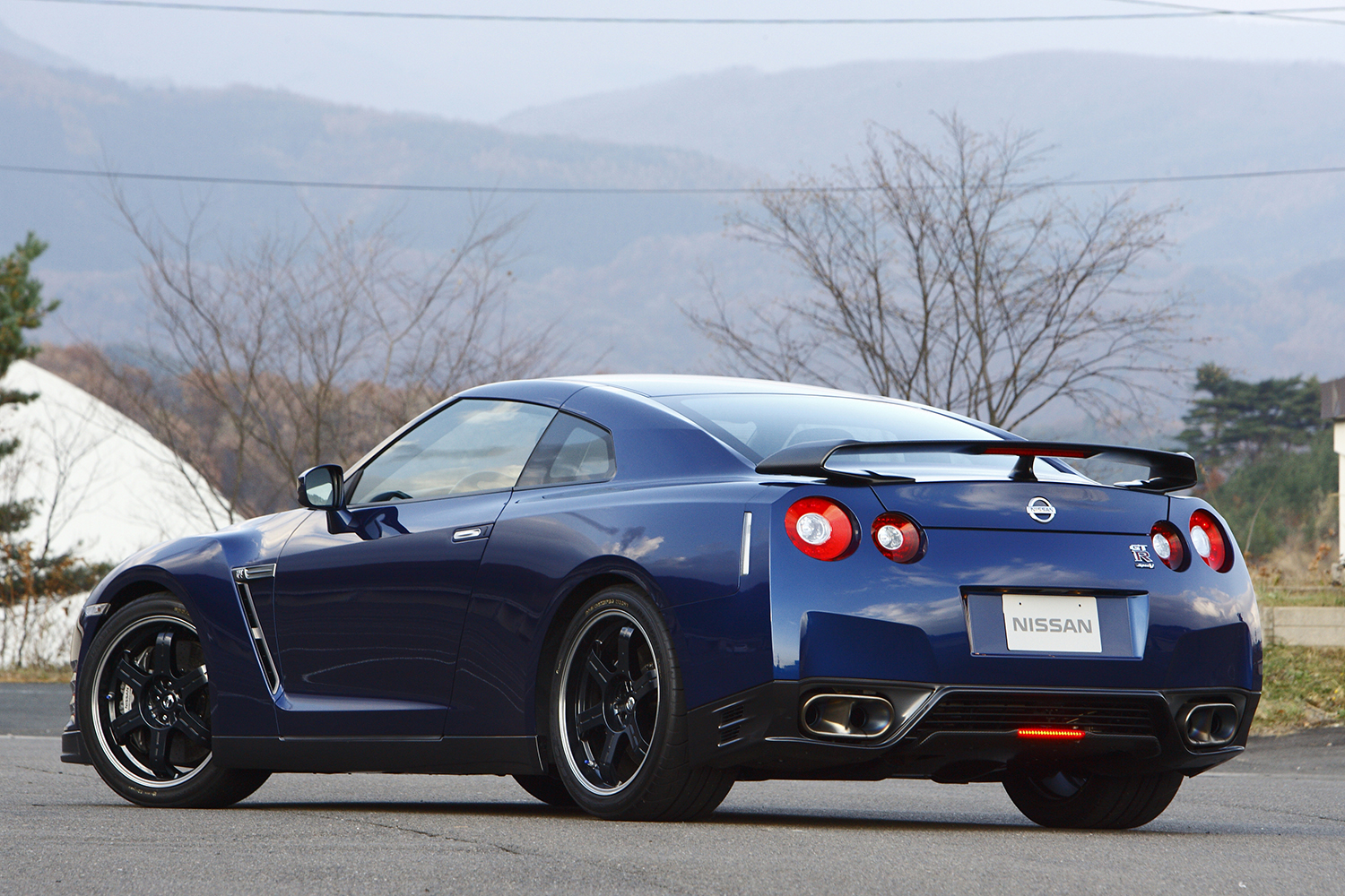 【資料】ニッサン・R35 GT-R  カタログ　NISSAN SKYLINE①