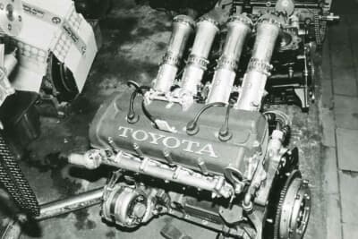 工場にはトヨタ製のエンジンが普通に置かれていた