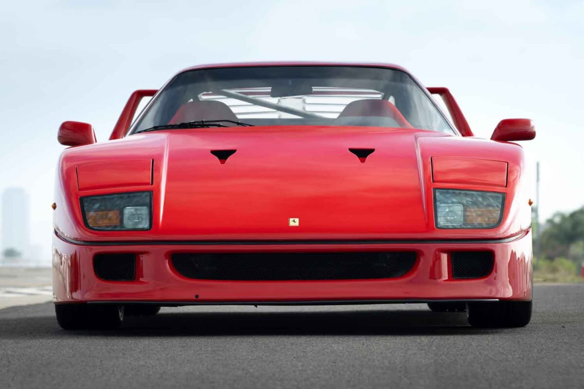 フェラーリ「F40」が4.9億円！ 奇跡の個体はシングルオーナー、走行 