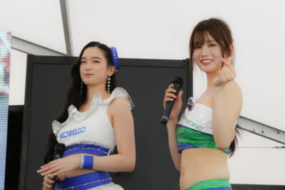 「No.39 TGR TEAM SARD」の太田 麻美さんと「No.20 SHADE RACING」の椿木 りさこさんによる「SUPER GT PRステージ」