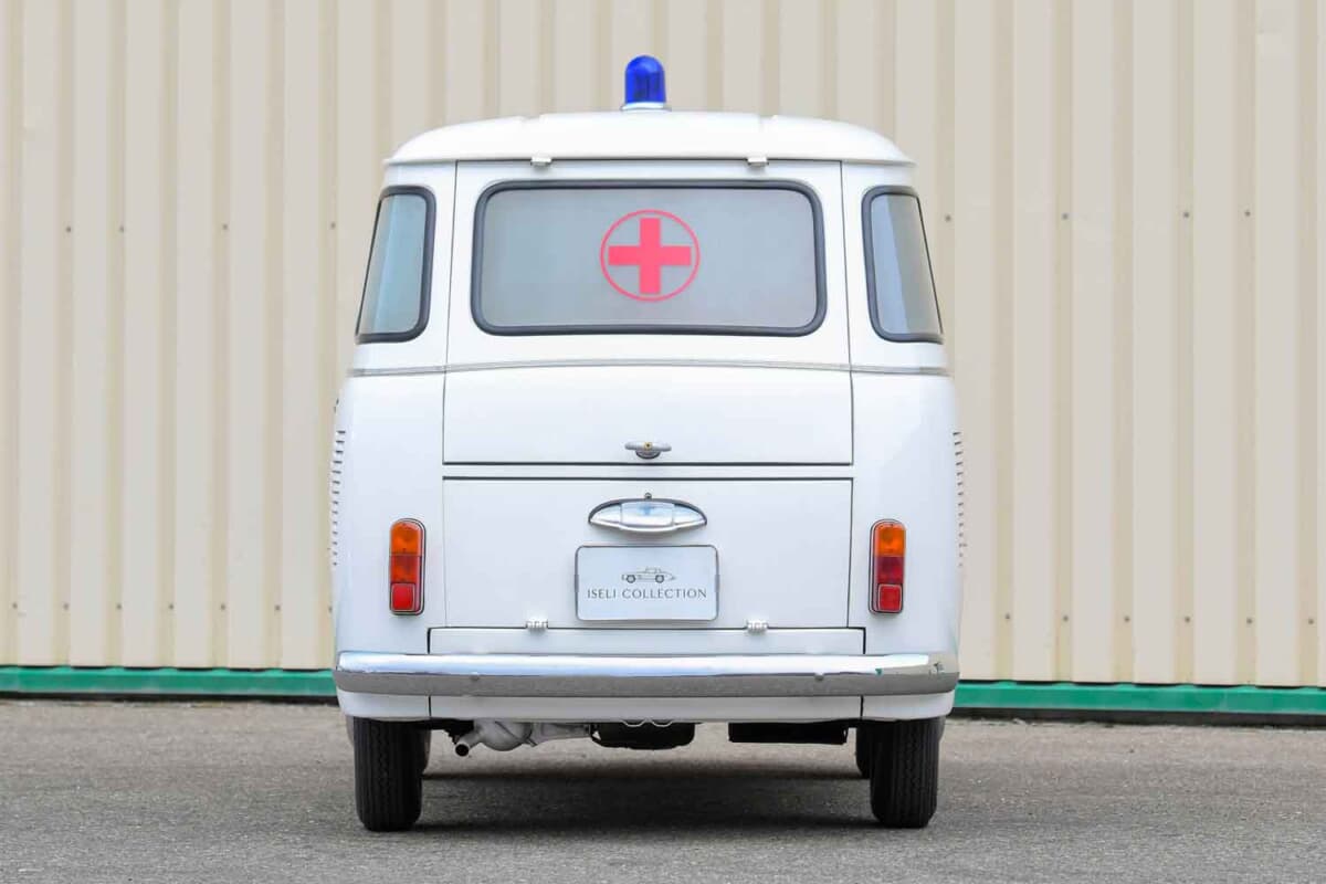 8万500スイスフラン（邦貨換算約1274万円）で落札されたフィアット600ムルティプラ救急車（C）Courtesy of RM Sotheby's