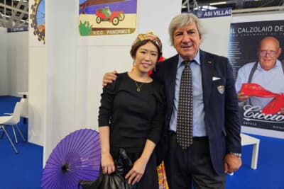 「ジーロ・ディ・シチリア」のアントニーノ・アウチェッロ会長は、矢口さんの熱いクラシックカー愛と沖縄愛に打たれ、すっかりお気に入りの様子