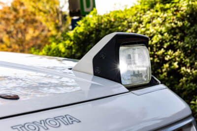 リトラクタブルヘッドライトは明るい社外LED（4300K）に換装済み