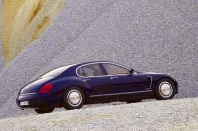1999年ジュネーヴ・ショーで発表されたコンセプトカー、EB218はEB118の4ドア版