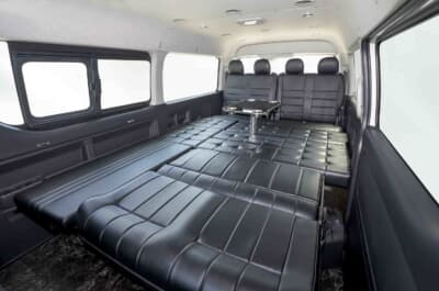 4thシートの座面を使用することで、ここまでフラットなベッドスペースが生まれる