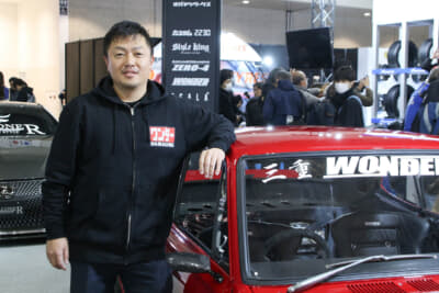 WONDERハコスカのオーナーである山際 聡さんは、三重県でWONDERという名のレクサスと旧車を愛するカーショップを営んでいる
