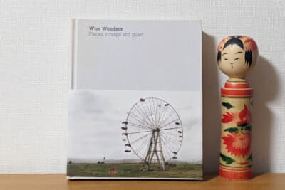 ヴィム・ヴェンダースのフォトグラファーとしての写真集、『Places, Strange and Quiet』（2011年、日本未発売）