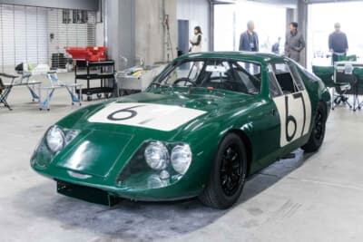 オーナーの鈴木さんは2002年にスタートしたル・マン クラシックに参戦するために、1965年のル・マン24時間レースに出たル・マン スプライト プロトタイプを購入