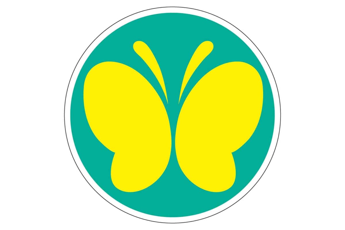蝶々がデザインされたマークは「聴覚障害者標識」