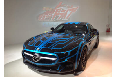 劇場版『仮面ライダードライブ サプライズ・フューチャー』に登場したMercedes-AMG GT 「ネクストライドロン」。劇場版用に特別に装飾され撮影に使用された実車　（C）tv asahi