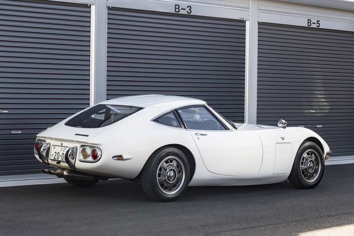【画像ギャラリー】トヨタ「2000GT」を3台もガレージに!? 幼い頃から憧れ続けてきた名車を手に入れ「世界遺産を預かっている気分です ...