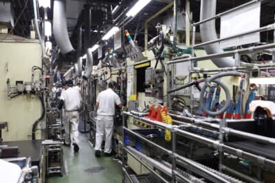 4輪のショックアブソーバーやパワーステアリングを生産する、岐阜県可児市にあるカヤバ岐阜北工場