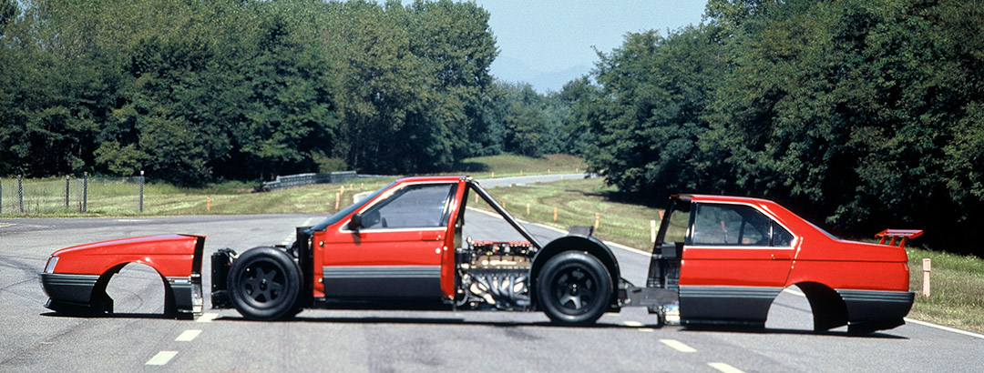 セダンにF1のエンジンを搭載！ アルファ ロメオ「164プロカー」の0−100キロ加速はブガッティより速い2.1秒でした