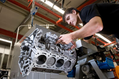AMGのエンジンは「One man- One engine」で造られる
