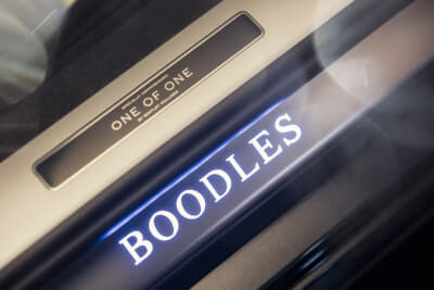 「Boodles」はロンドンの高級ホテルである「ザ・サボイ」のホールに店を構える1798年創業の老舗宝飾ブランド
