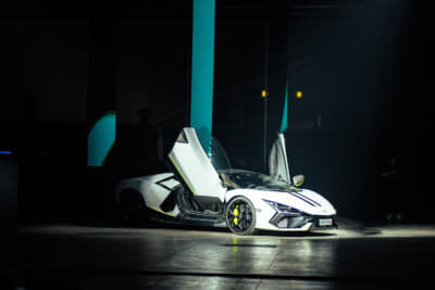 ボローニャ・フィエレ・エキシビションセンターで開かれたパーティーナイトではレヴエルトの特別仕様車が発表された
