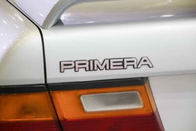 日産プリメーラ（1995年／P10型）：プリメーラは、1990年2月に欧州の名車に匹敵する走りの性能と快適性を実現した新たなコンセプトのセダンとしてデビュー